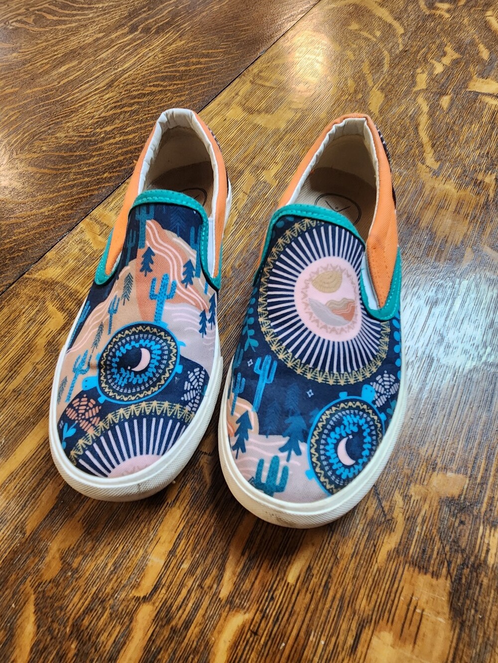 Inkkas slip on sneakers